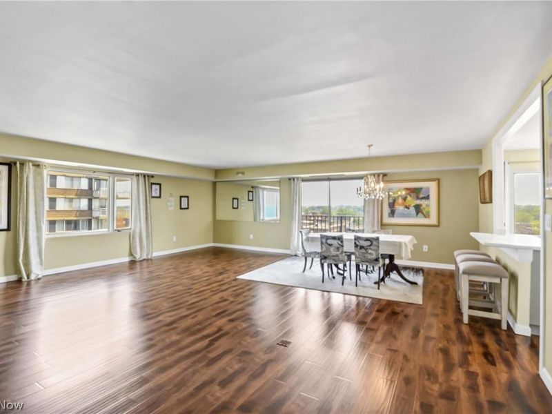 12500 Edgewater Drive, Unit 1201, Lakewood, OH 44107 Photo 2