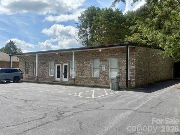 1285 Wilkesboro Boulevard , Lenoir, NC 28645
