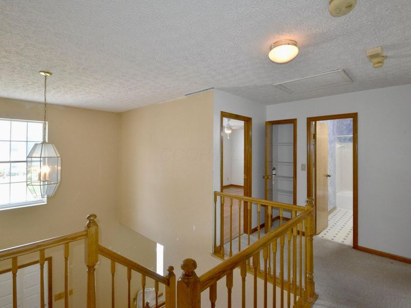 525 Whitson Drive , Columbus, OH 43230 Photo 27