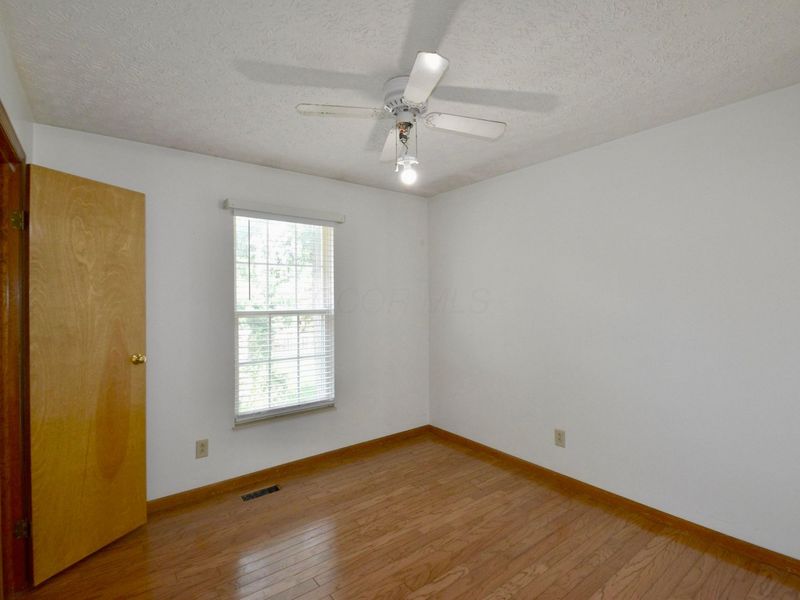 525 Whitson Drive , Columbus, OH 43230 Photo 32