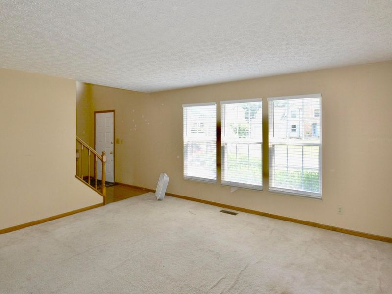 525 Whitson Drive , Columbus, OH 43230 Photo 5