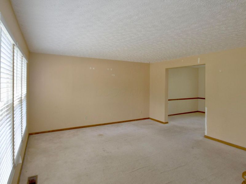 525 Whitson Drive , Columbus, OH 43230 Photo 6