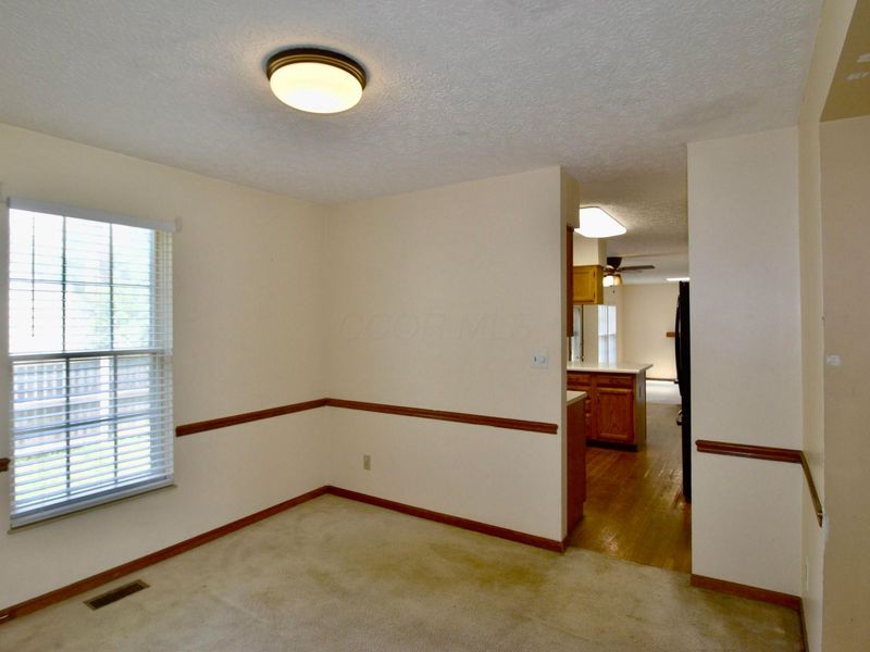 525 Whitson Drive , Columbus, OH 43230 Photo 8