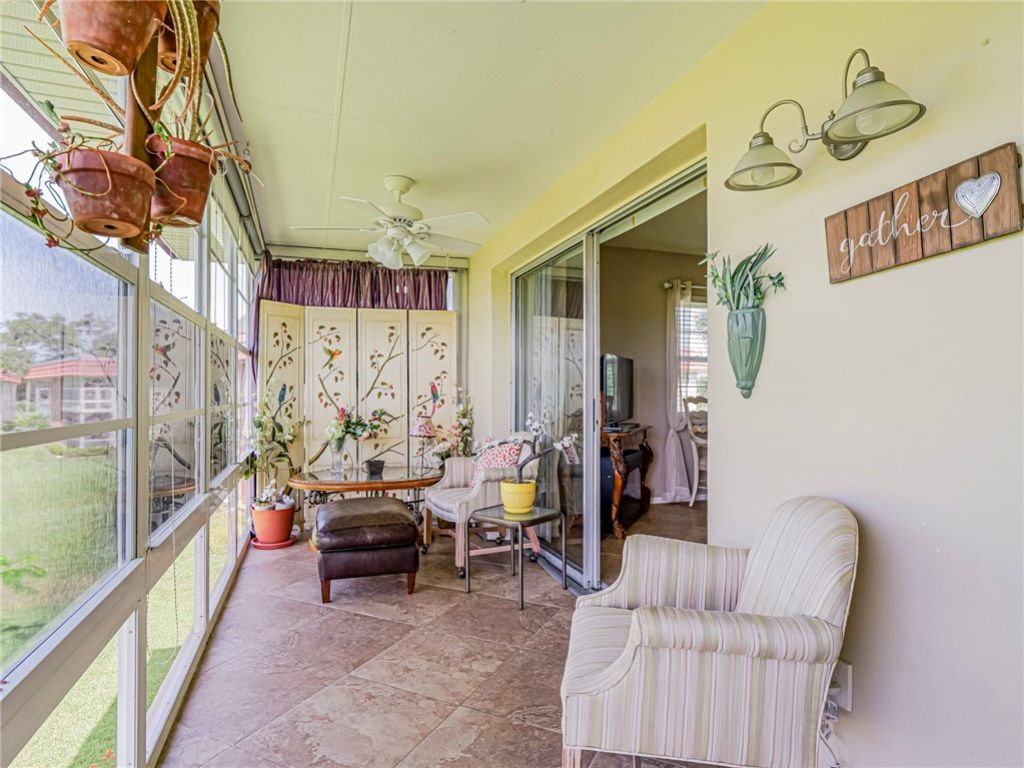 106 Spring Lake Court, Unit 201, Vero Beach, FL 32962 Photo