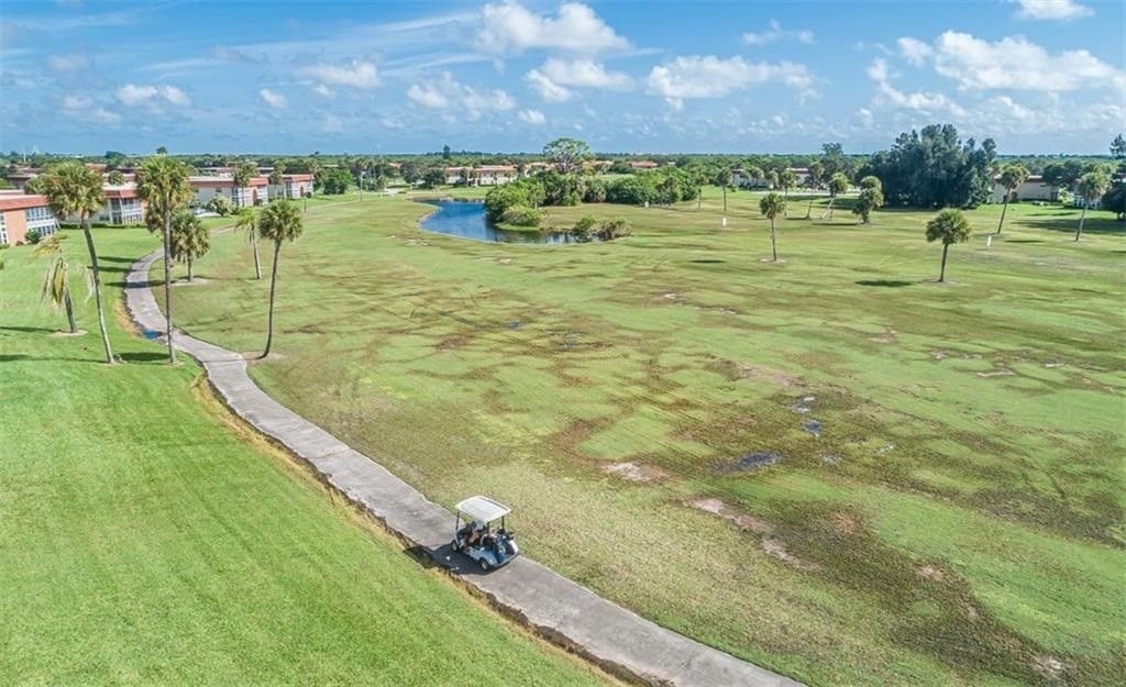 106 Spring Lake Court, Unit 201, Vero Beach, FL 32962 Photo