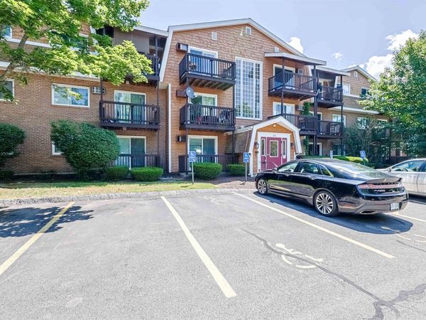 210 Brook Village Road, Unit 7, Nashua, NH 03062