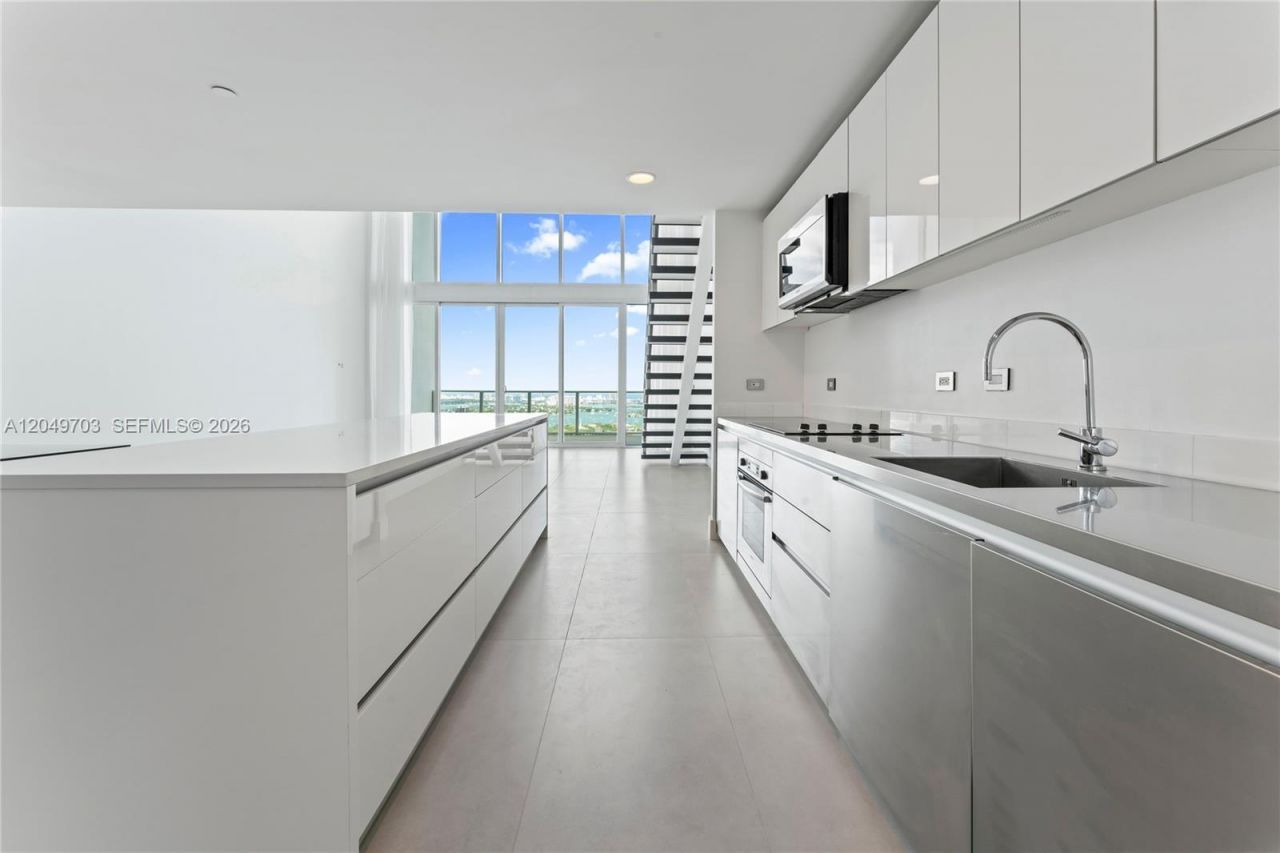 1040 Biscayne Blvd , Unit 3802, Miami, FL 33132 Photo
