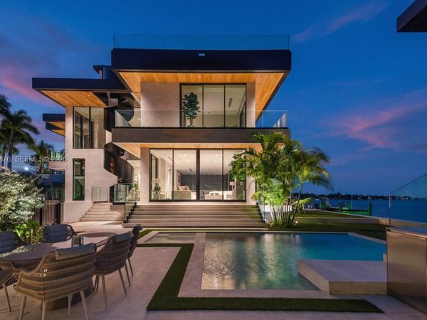 1141 N Biscayne Point Rd, Miami Beach, FL 33141