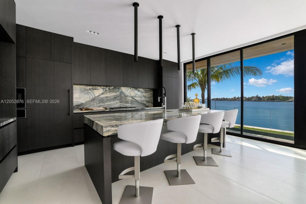 1141 N Biscayne Point Rd, Miami Beach, FL 33141 Photo