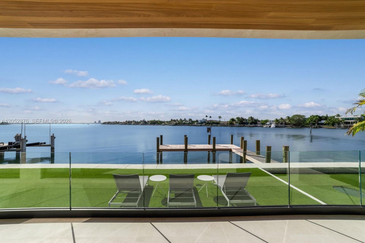 1141 N Biscayne Point Rd, Miami Beach, FL 33141 Photo
