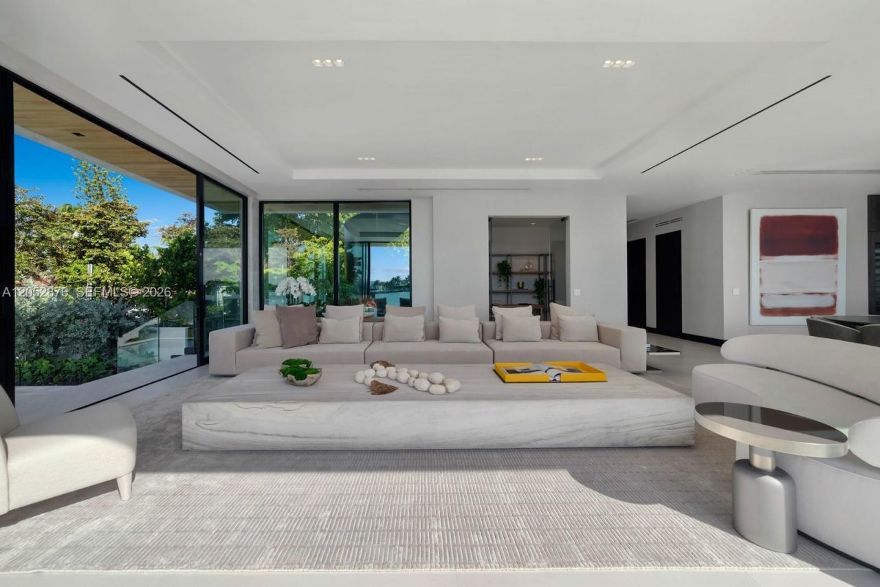 1141 N Biscayne Point Rd, Miami Beach, FL 33141 Photo