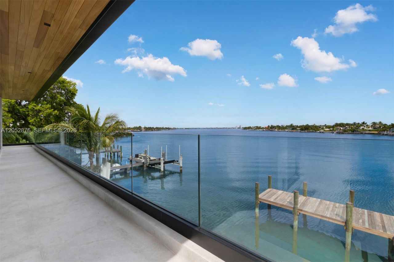 1141 N Biscayne Point Rd, Miami Beach, FL 33141 Photo