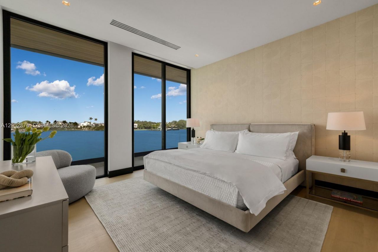 1141 N Biscayne Point Rd, Miami Beach, FL 33141 Photo