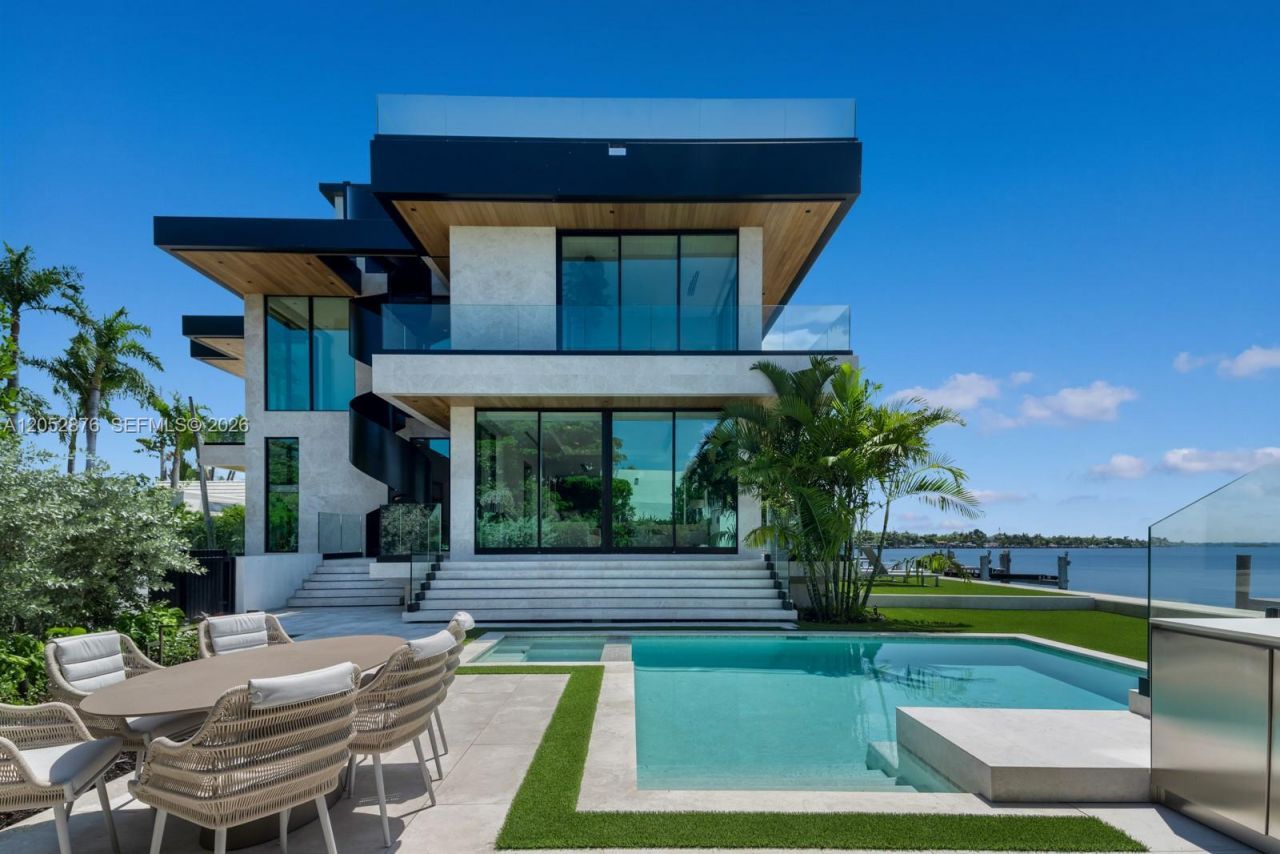 1141 N Biscayne Point Rd, Miami Beach, FL 33141 Photo