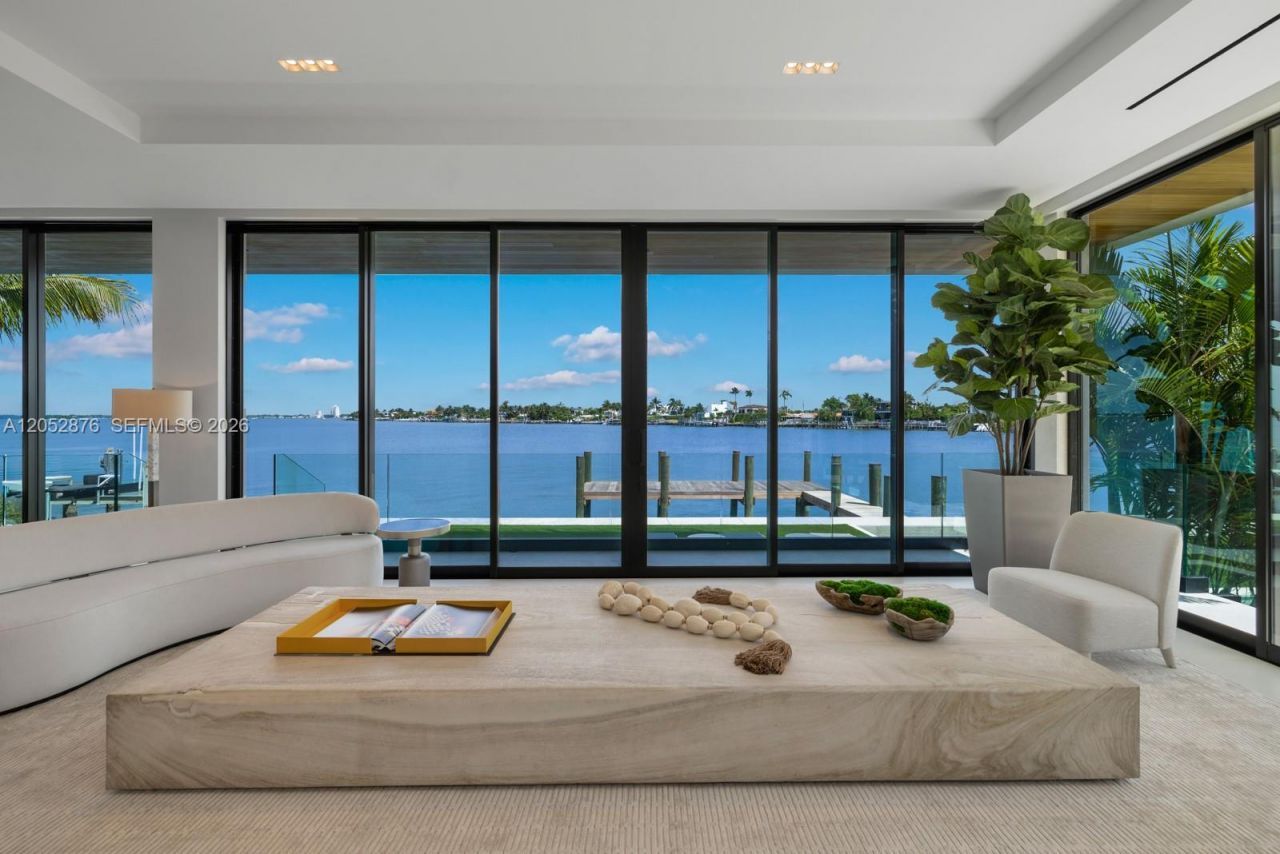 1141 N Biscayne Point Rd, Miami Beach, FL 33141 Photo