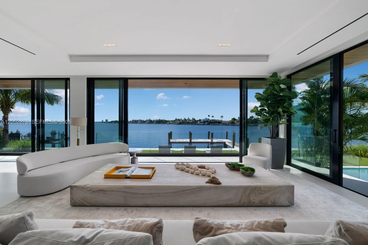 1141 N Biscayne Point Rd, Miami Beach, FL 33141 Photo