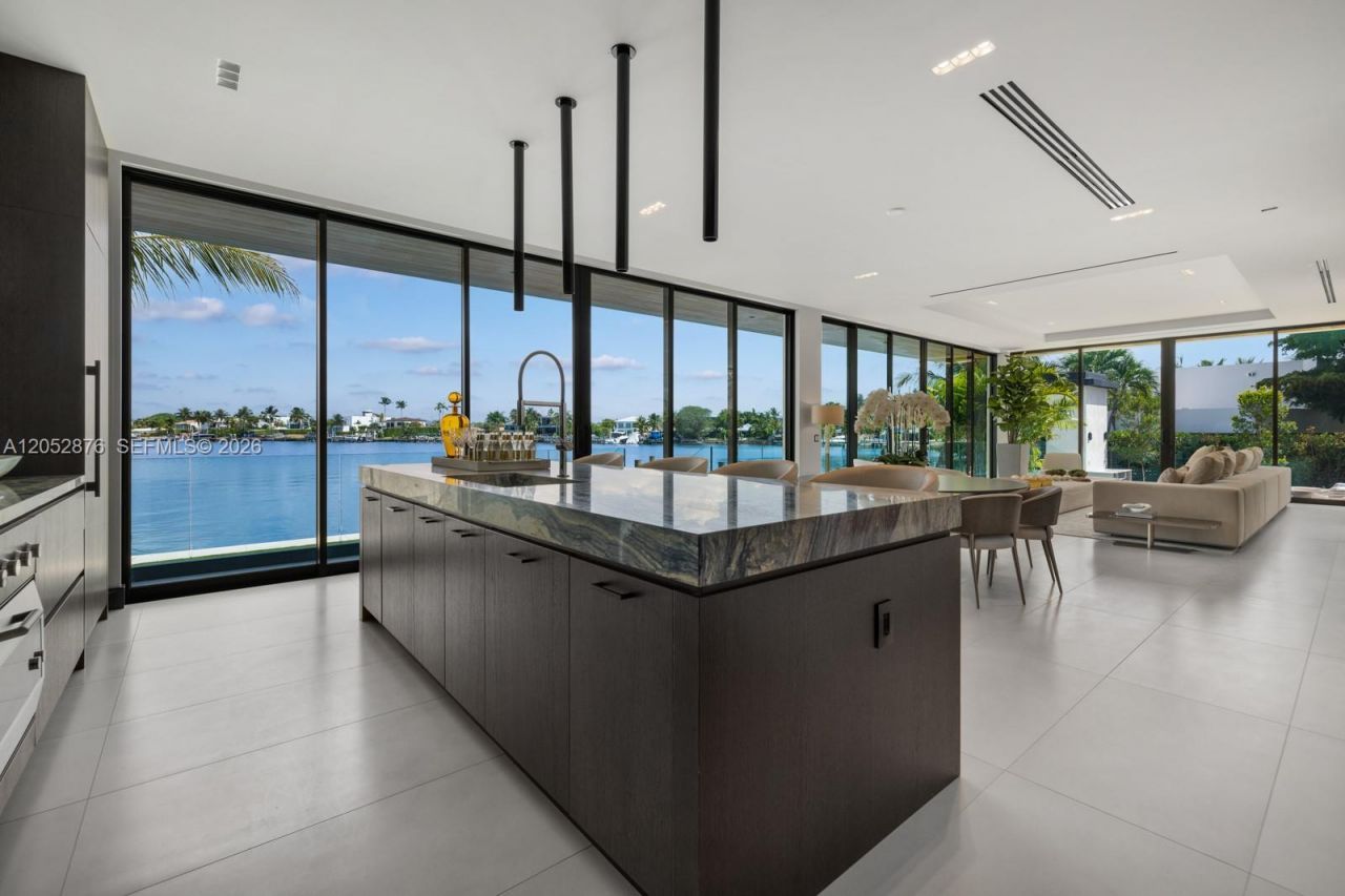 1141 N Biscayne Point Rd, Miami Beach, FL 33141 Photo