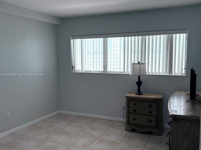 462 Golden Isles Dr , Unit 203, Hallandale Beach, FL 33009 Photo