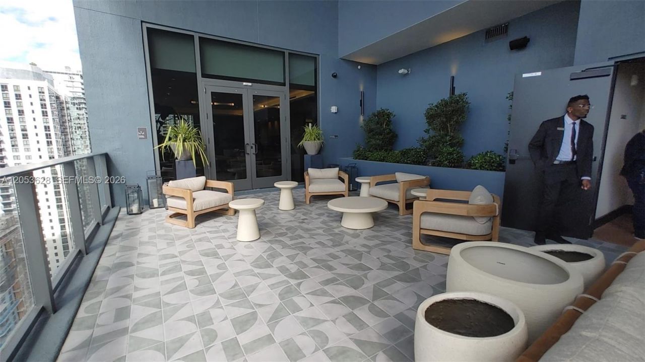 501 NE 1st St , Unit 1006, Miami Beach, FL 33132 Photo