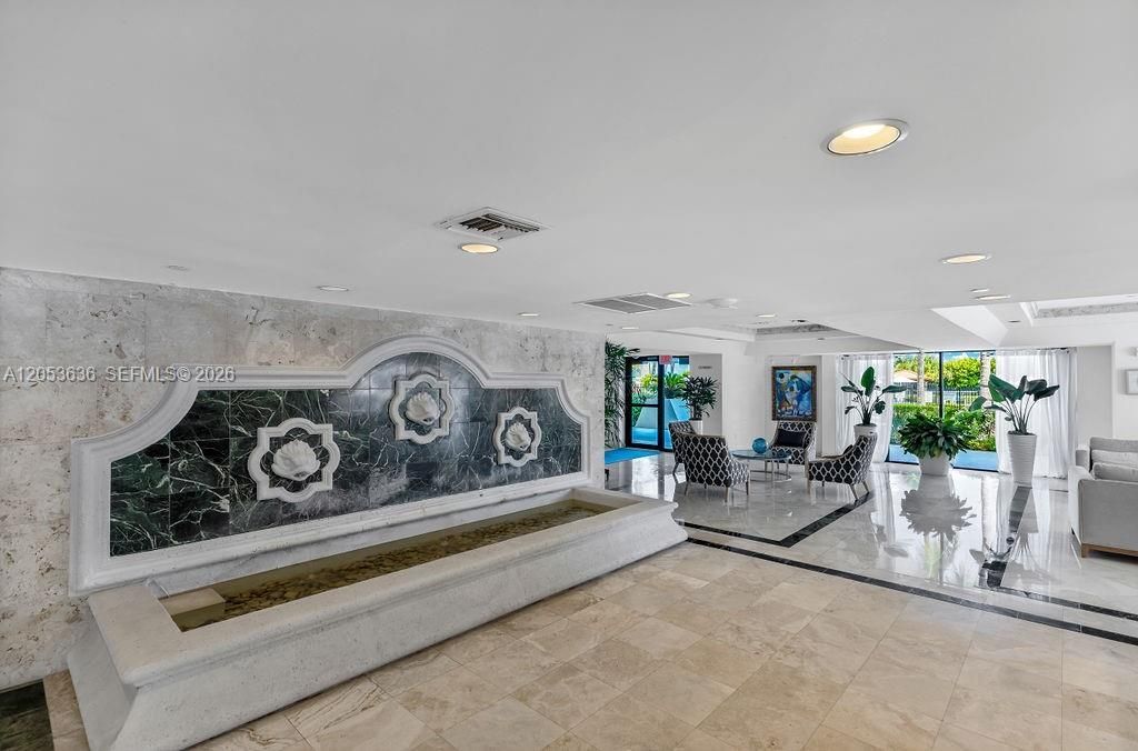 2625 Collins Ave , Unit 702, Miami Beach, FL 33140 Photo