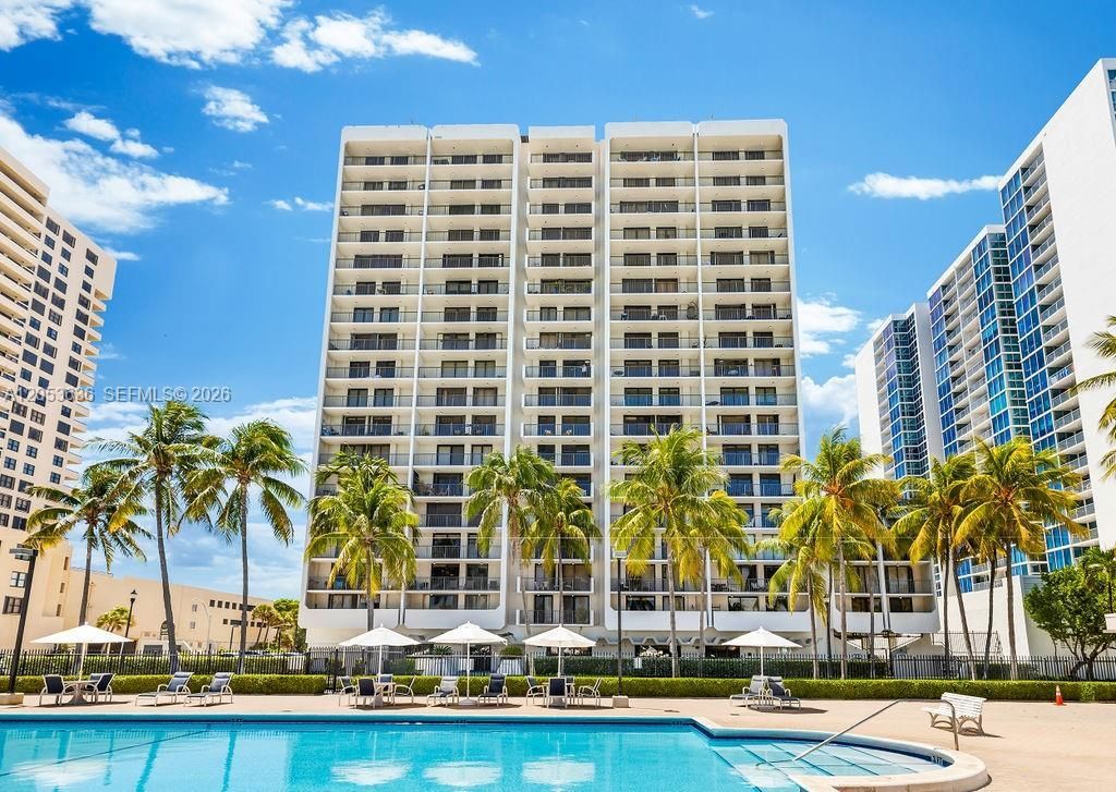 2625 Collins Ave , Unit 702, Miami Beach, FL 33140 Photo
