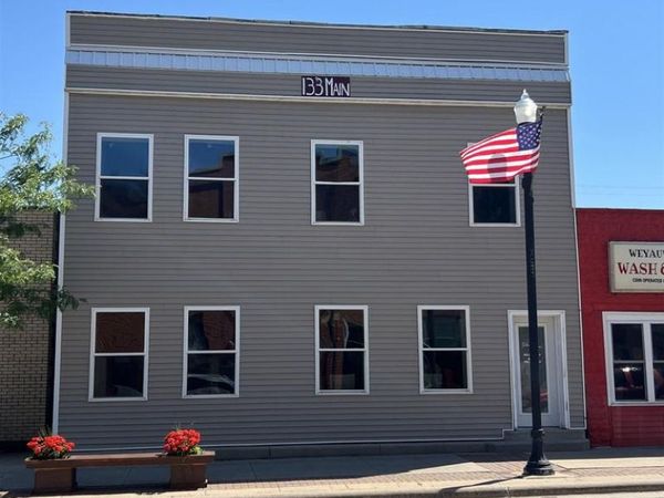 133 E MAIN STREET, Weyauwega, WI 54983
