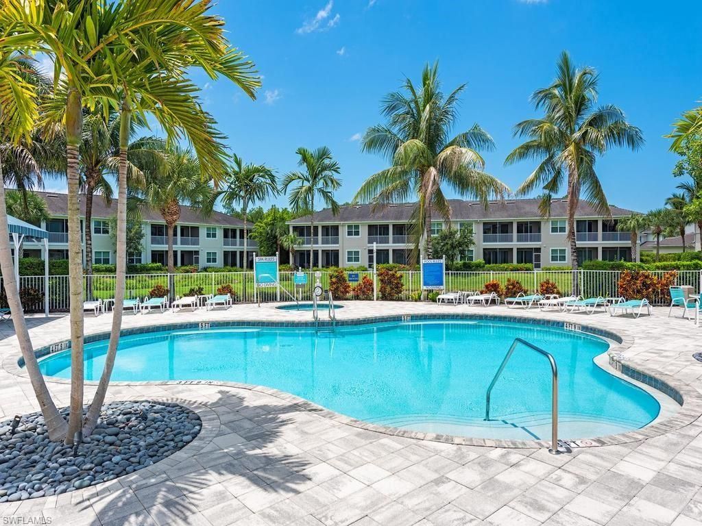 6960 Avalon Cir, Unit 803, Naples, FL 34112 Photo