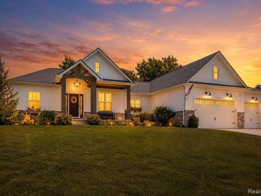 12349 Sugar Maple Drive, Fenton Twp, MI 48430