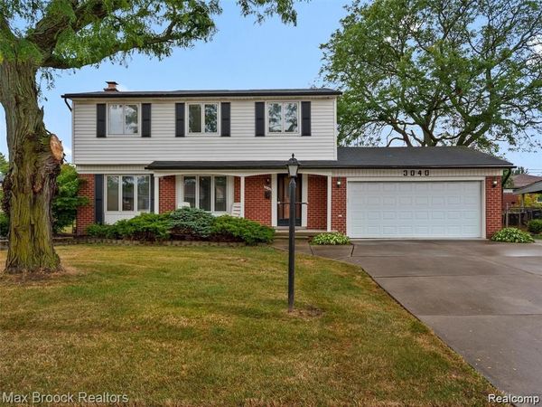 3040 Alden , Sterling Heights, MI 48310