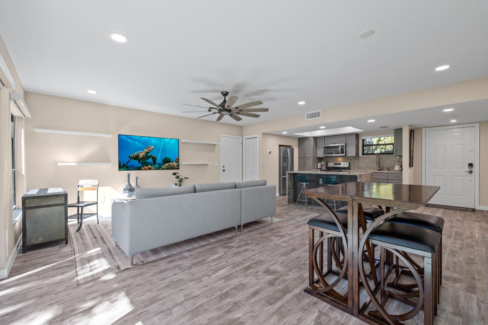 11863 Wimbledon Circle, Unit 438, Wellington, FL 33414 Photo