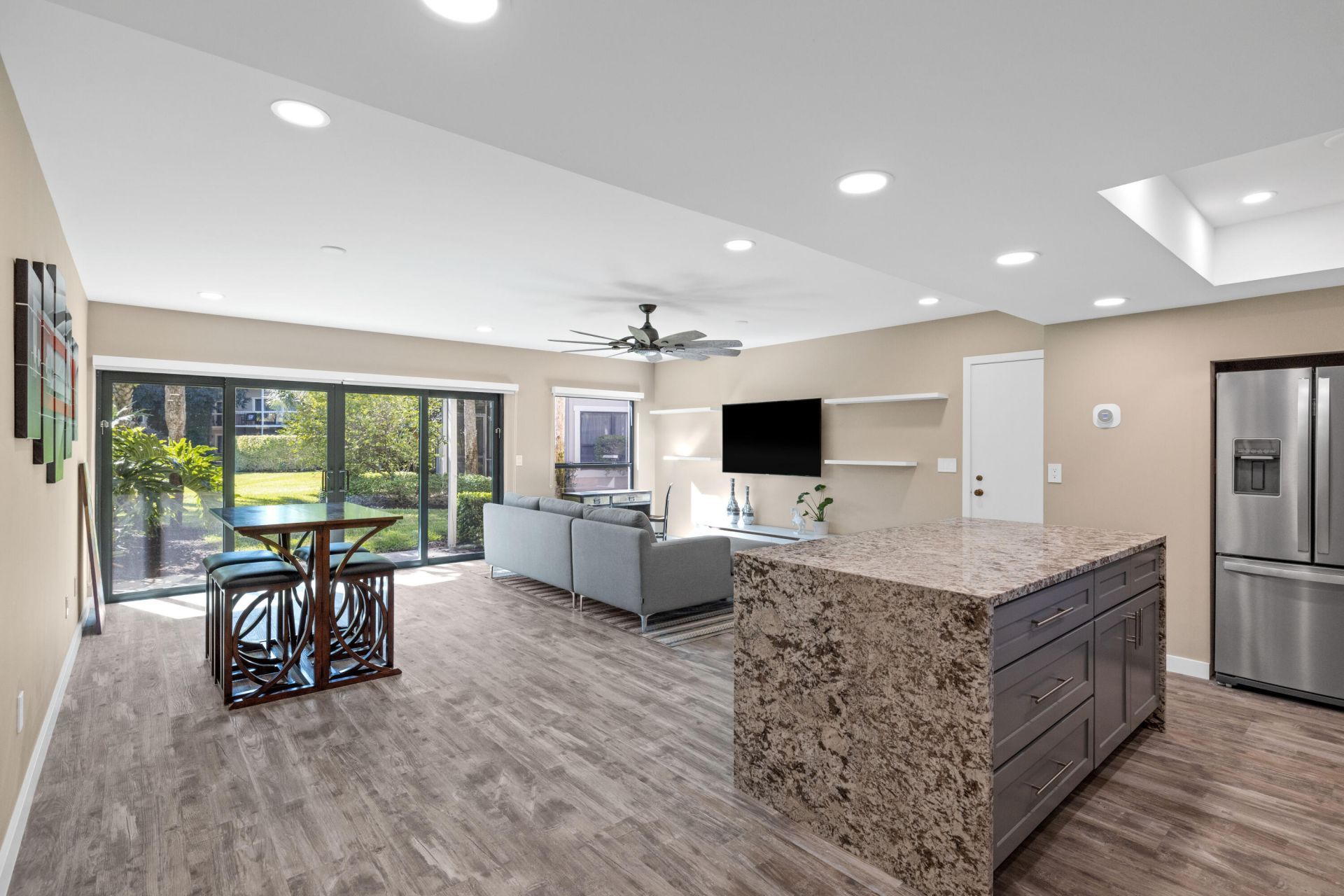 11863 Wimbledon Circle, Unit 438, Wellington, FL 33414 Photo