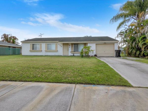 2118 SW Airoso Boulevard, Port St. Lucie, FL 34984