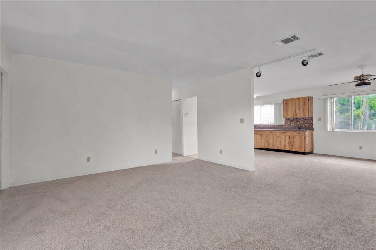 2118 SW Airoso Boulevard, Port Saint Lucie, FL 34984 Photo