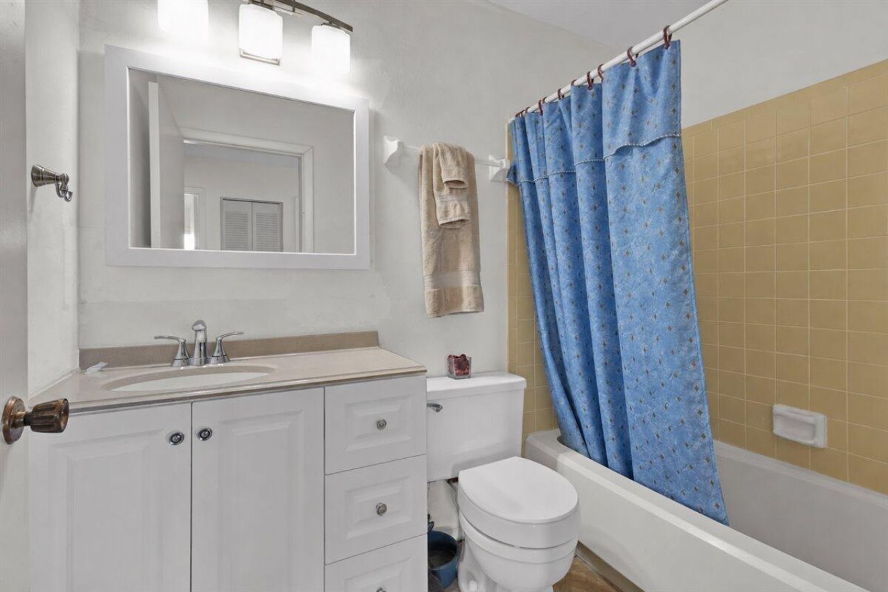2118 SW Airoso Boulevard, Port Saint Lucie, FL 34984 Photo