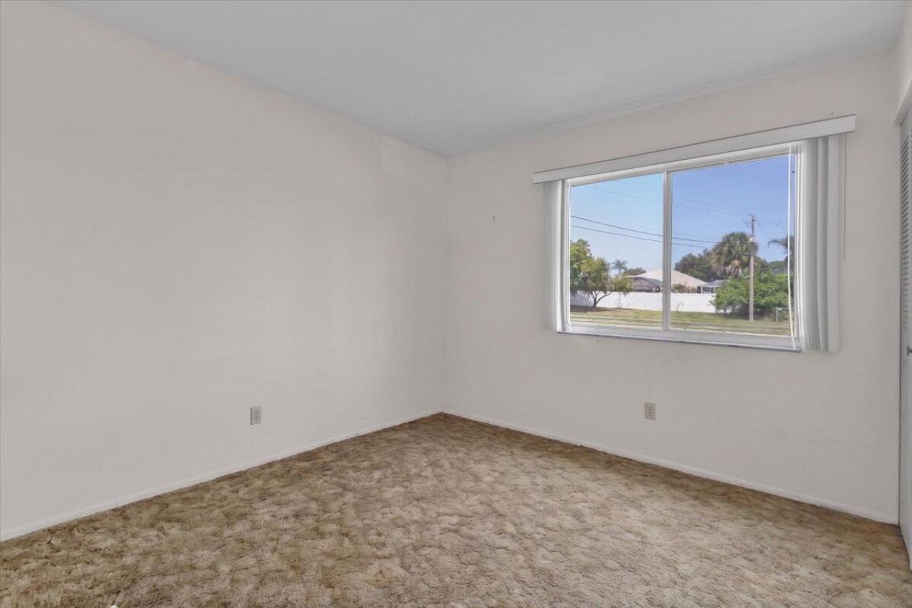 2118 SW Airoso Boulevard, Port Saint Lucie, FL 34984 Photo