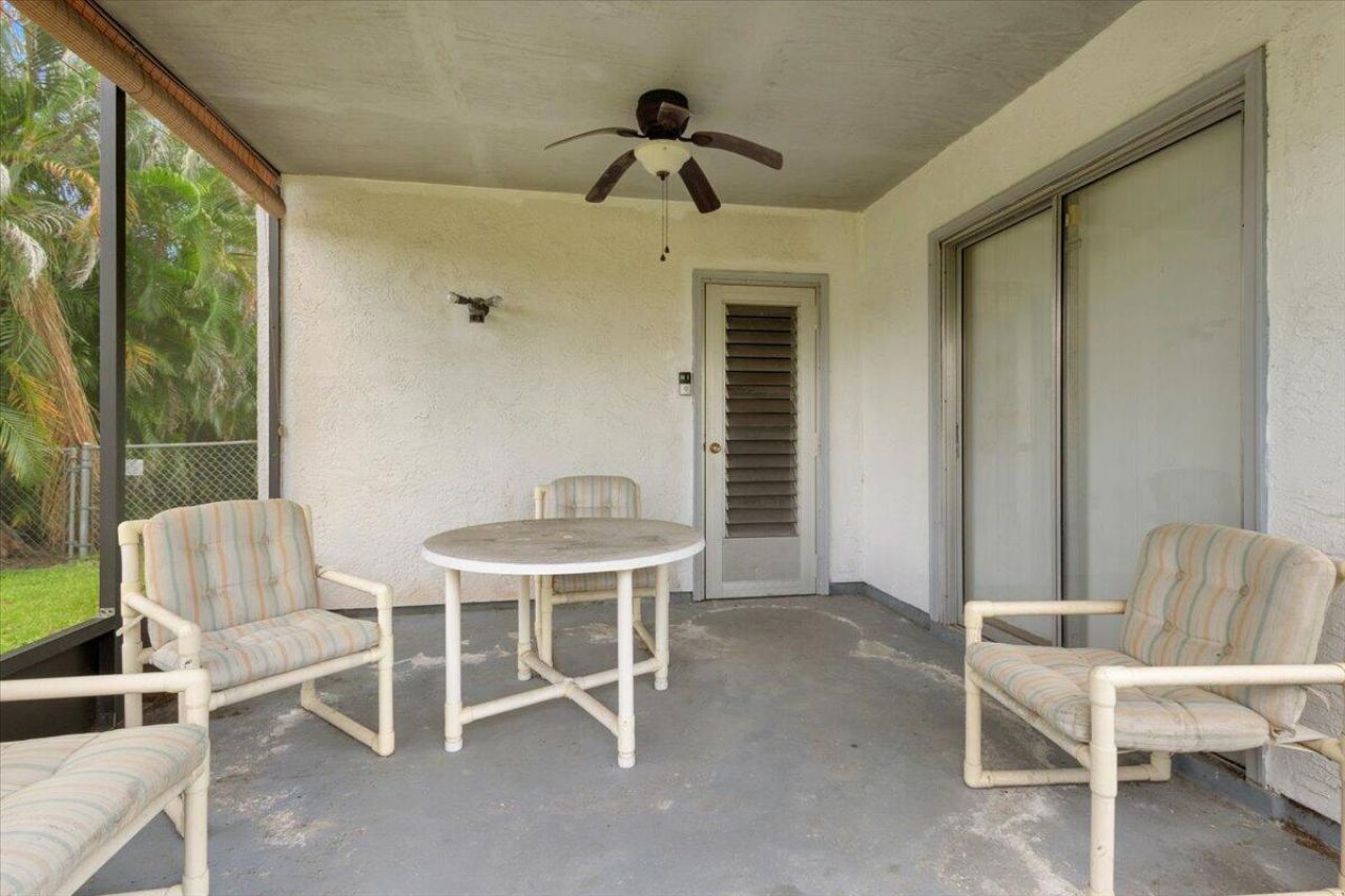 2118 SW Airoso Boulevard, Port Saint Lucie, FL 34984 Photo