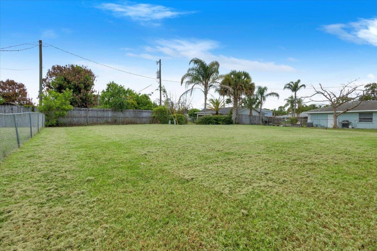2118 SW Airoso Boulevard, Port Saint Lucie, FL 34984 Photo
