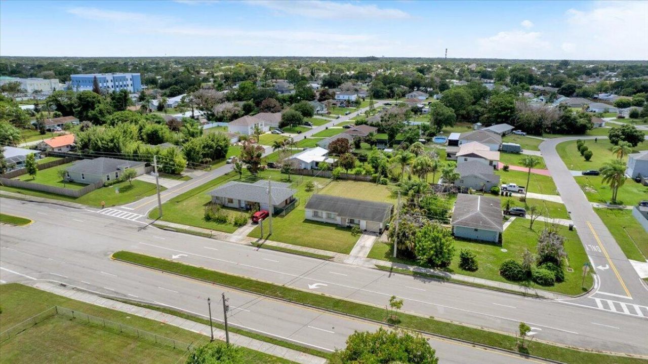 2118 SW Airoso Boulevard, Port Saint Lucie, FL 34984 Photo
