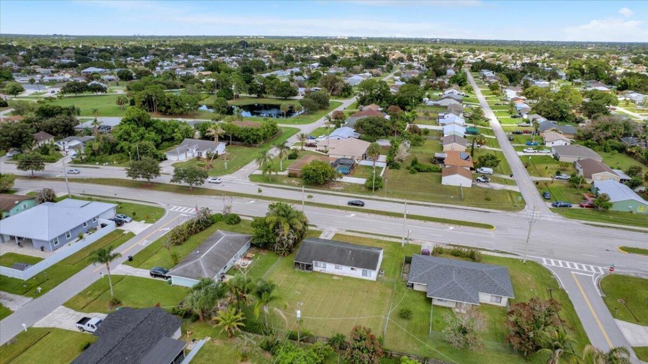 2118 SW Airoso Boulevard, Port Saint Lucie, FL 34984 Photo