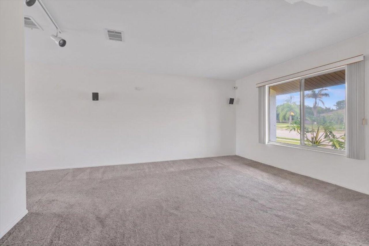 2118 SW Airoso Boulevard, Port Saint Lucie, FL 34984 Photo