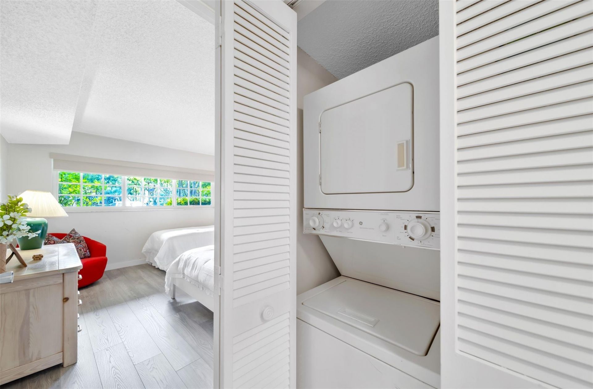 3611 Oaks Clubhouse Drive, Unit 104, Pompano Beach, FL 33069 Photo