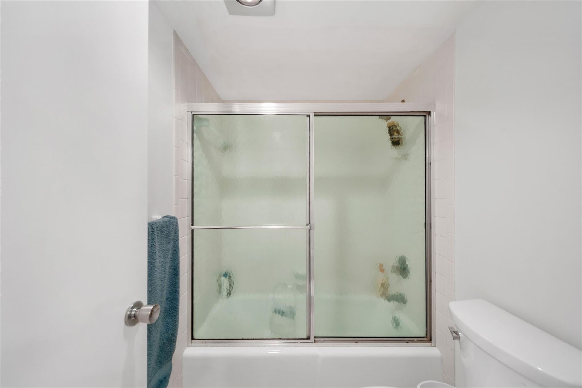 3611 Oaks Clubhouse Drive, Unit 104, Pompano Beach, FL 33069 Photo