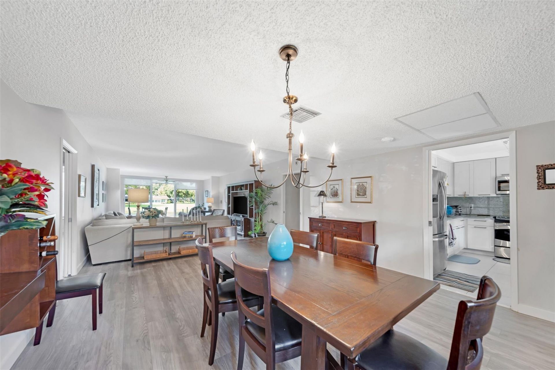 3611 Oaks Clubhouse Drive, Unit 104, Pompano Beach, FL 33069 Photo