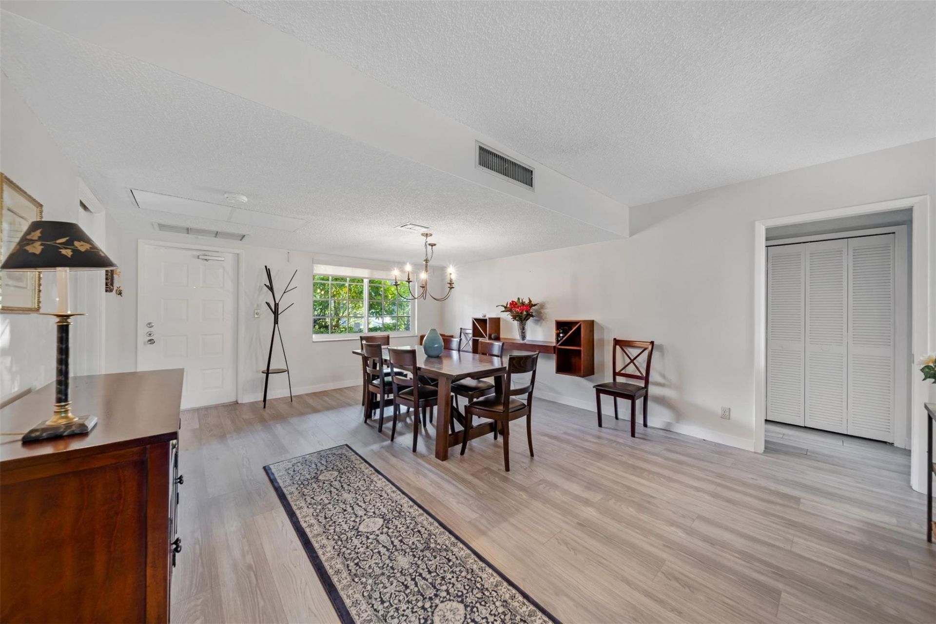 3611 Oaks Clubhouse Drive, Unit 104, Pompano Beach, FL 33069 Photo