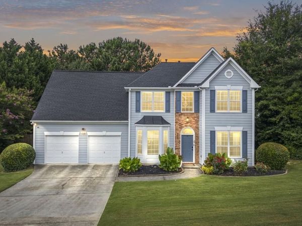 2603 Whispering Pines Drive , Grayson, GA 30017