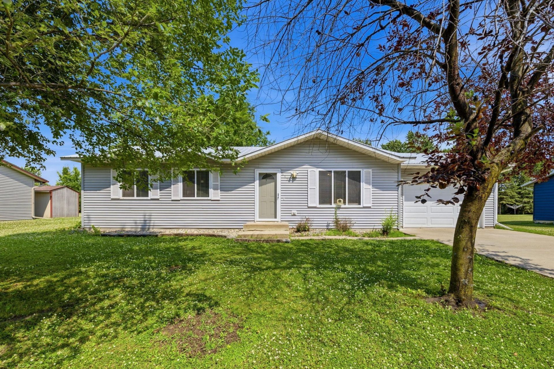 645 School Road Nw, Hutchinson, MN 55350 Main Photo