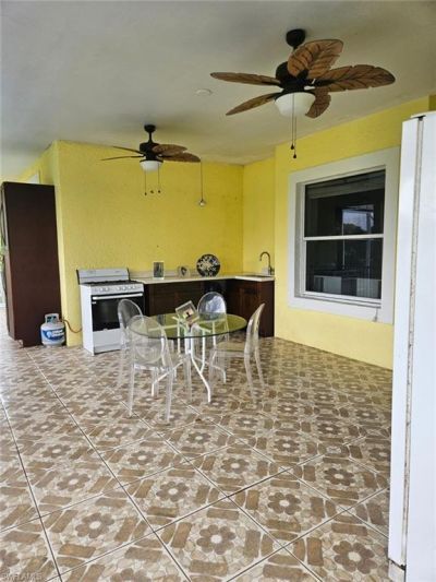 915 Barbara Ct , Lehigh Acres, FL 33974 Photo