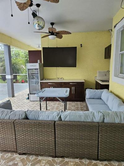 915 Barbara Ct , Lehigh Acres, FL 33974 Photo