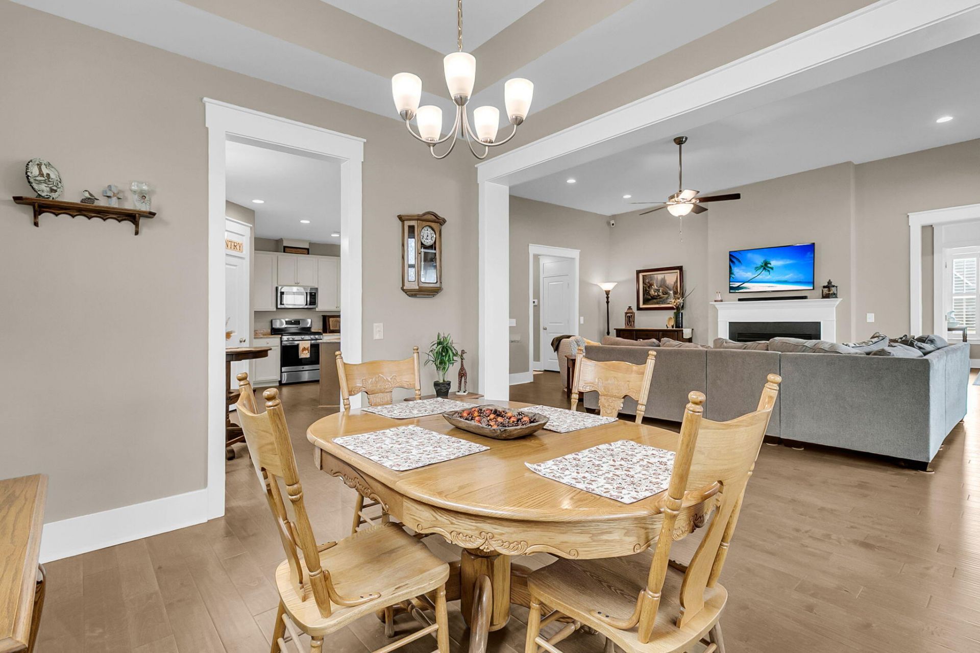 4029 Wood Violet Lane Photo 16
