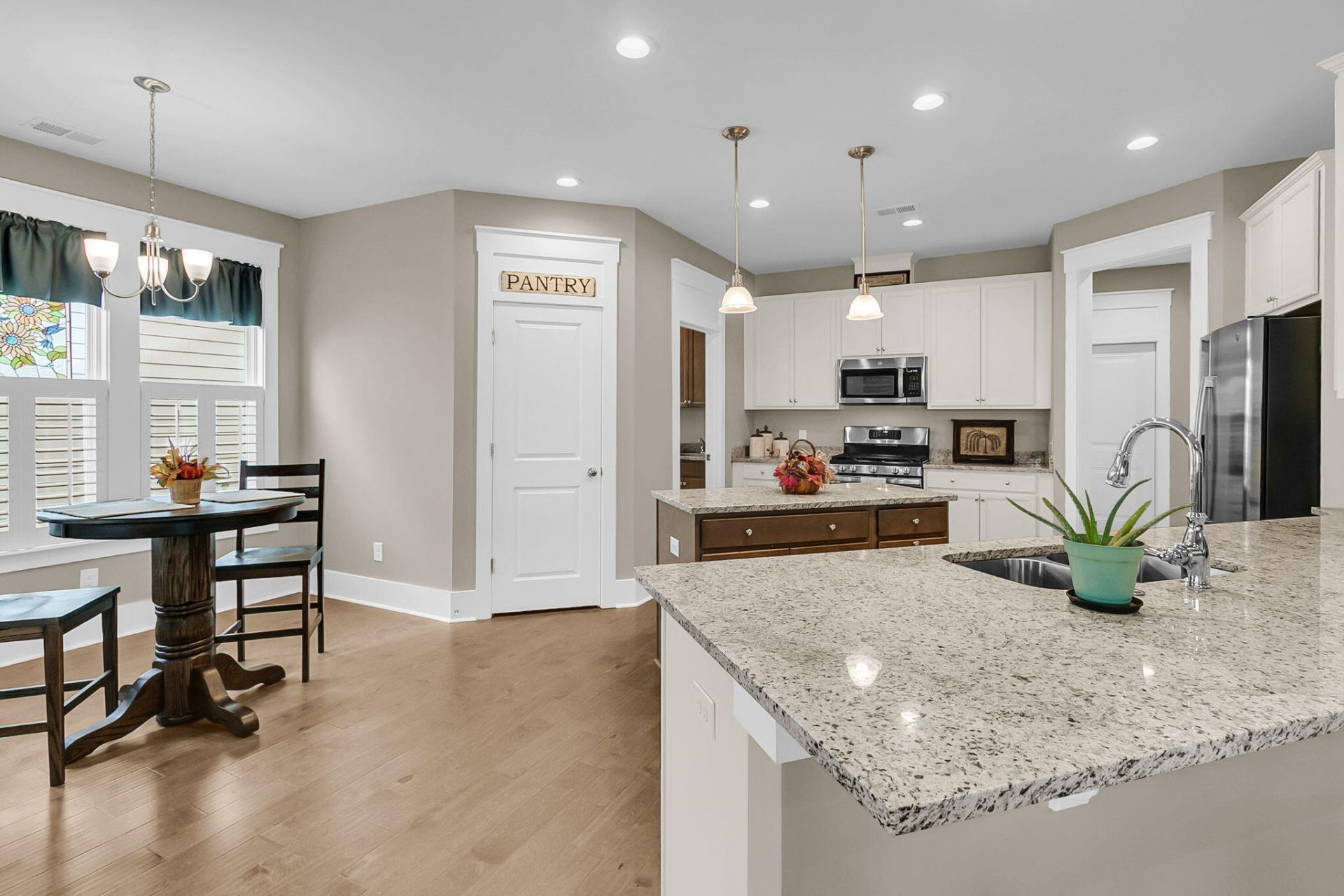 4029 Wood Violet Lane Photo 7